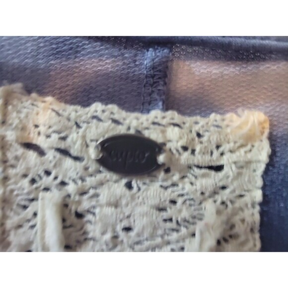 womens tops - Picture 10 of 13